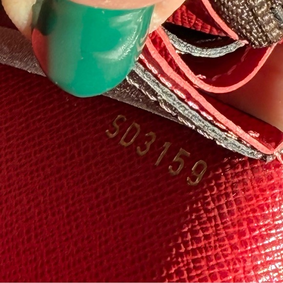 SOLD Authentic Louis Vuitton Emilie Wallet in Brown Damier - Picture 6 of 6